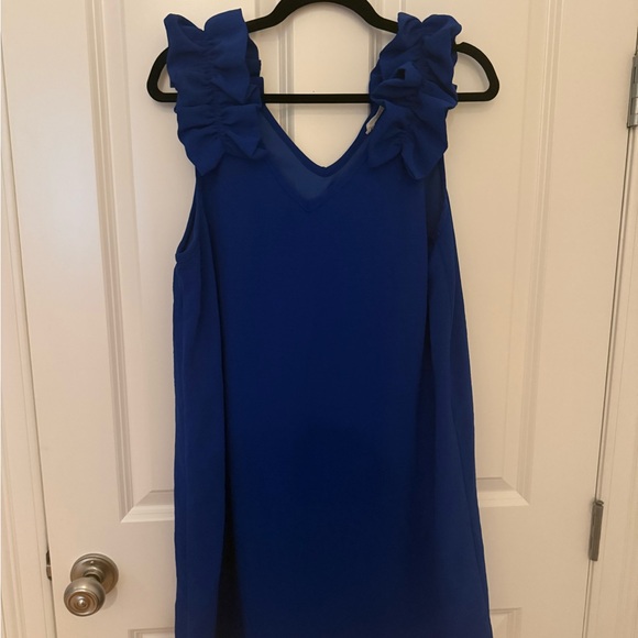 ENTRO Blue Ruffle Dress - Crepe fabric, Flowy, Feminine, Sleeveless, V-Neck - Picture 7 of 7